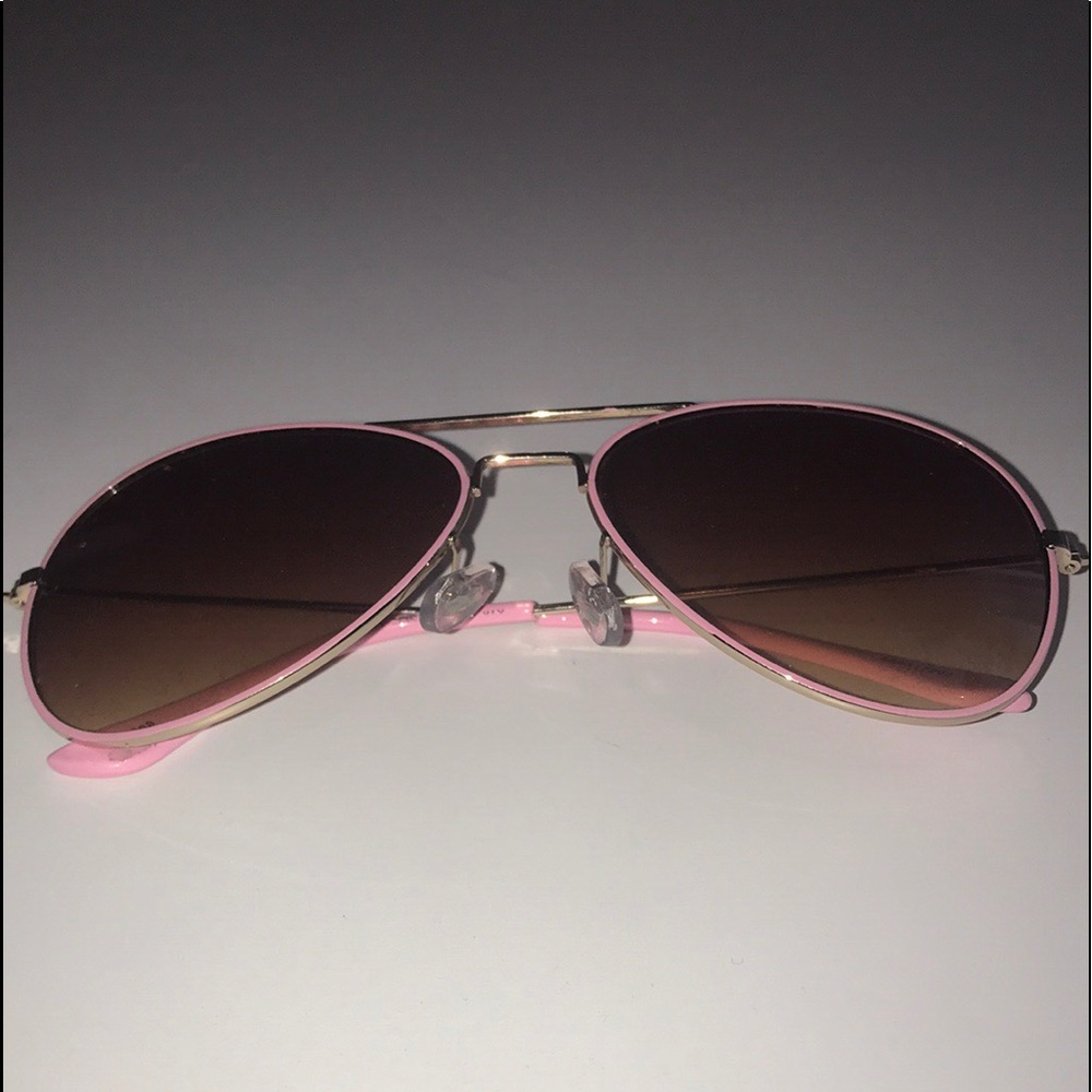 pink sunglasses